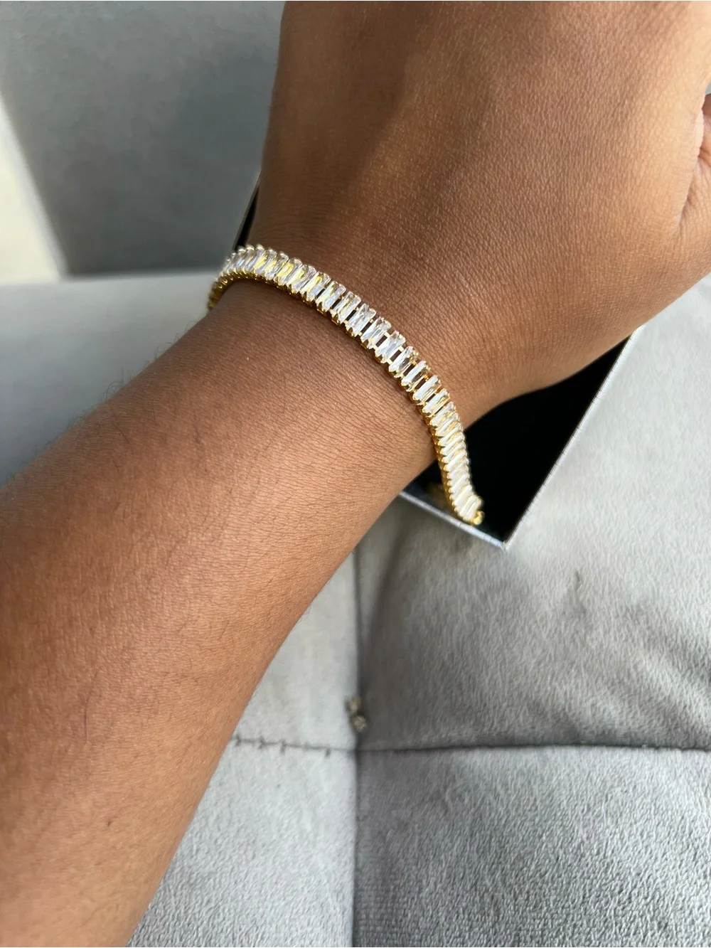 N/A elegant gold